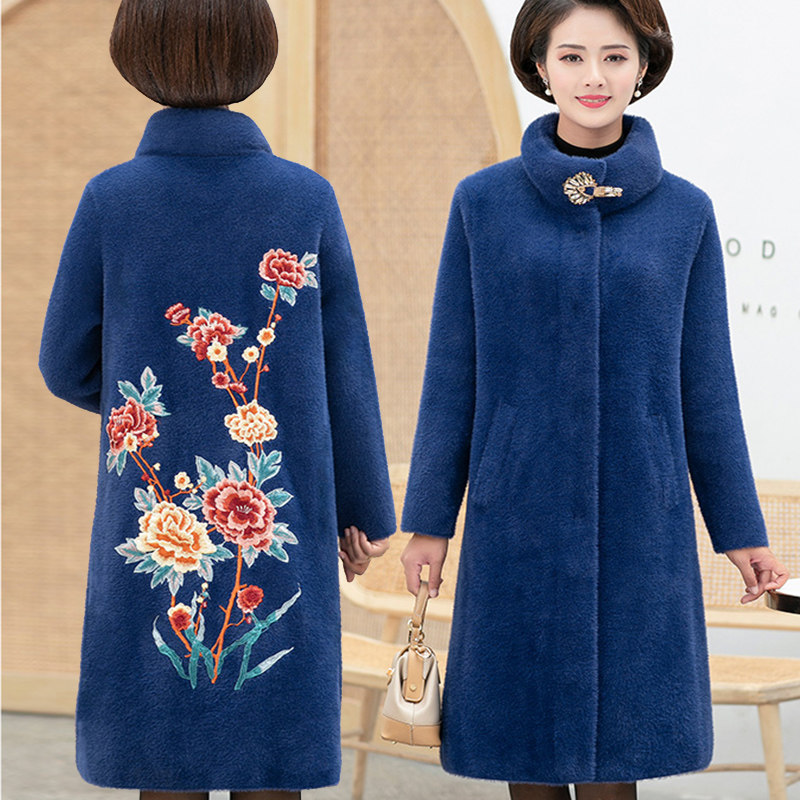 妈妈秋冬中长款毛呢外套绣花高贵水貂绒大衣加肥加大码中老年女装