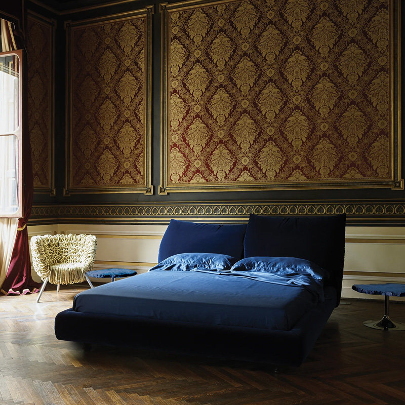 意式网红Edra花瓣卧室床轻奢雪尼尔绒布酒店民宿双人床1.8米婚床_虎窝淘