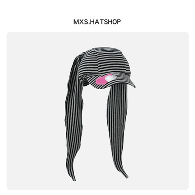 暗黑复古条纹兔耳针织鸭舌帽