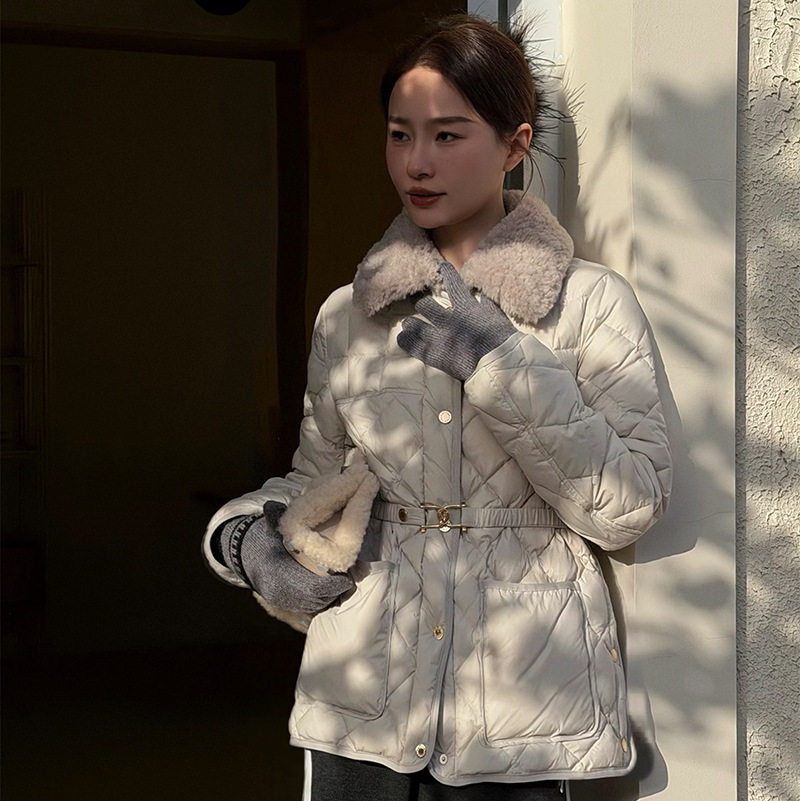 冬季女款束腰收腰加厚羽绒服