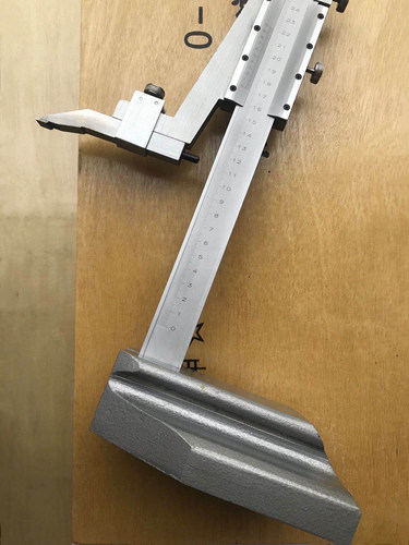 数显带表高度游标卡尺申韩申工