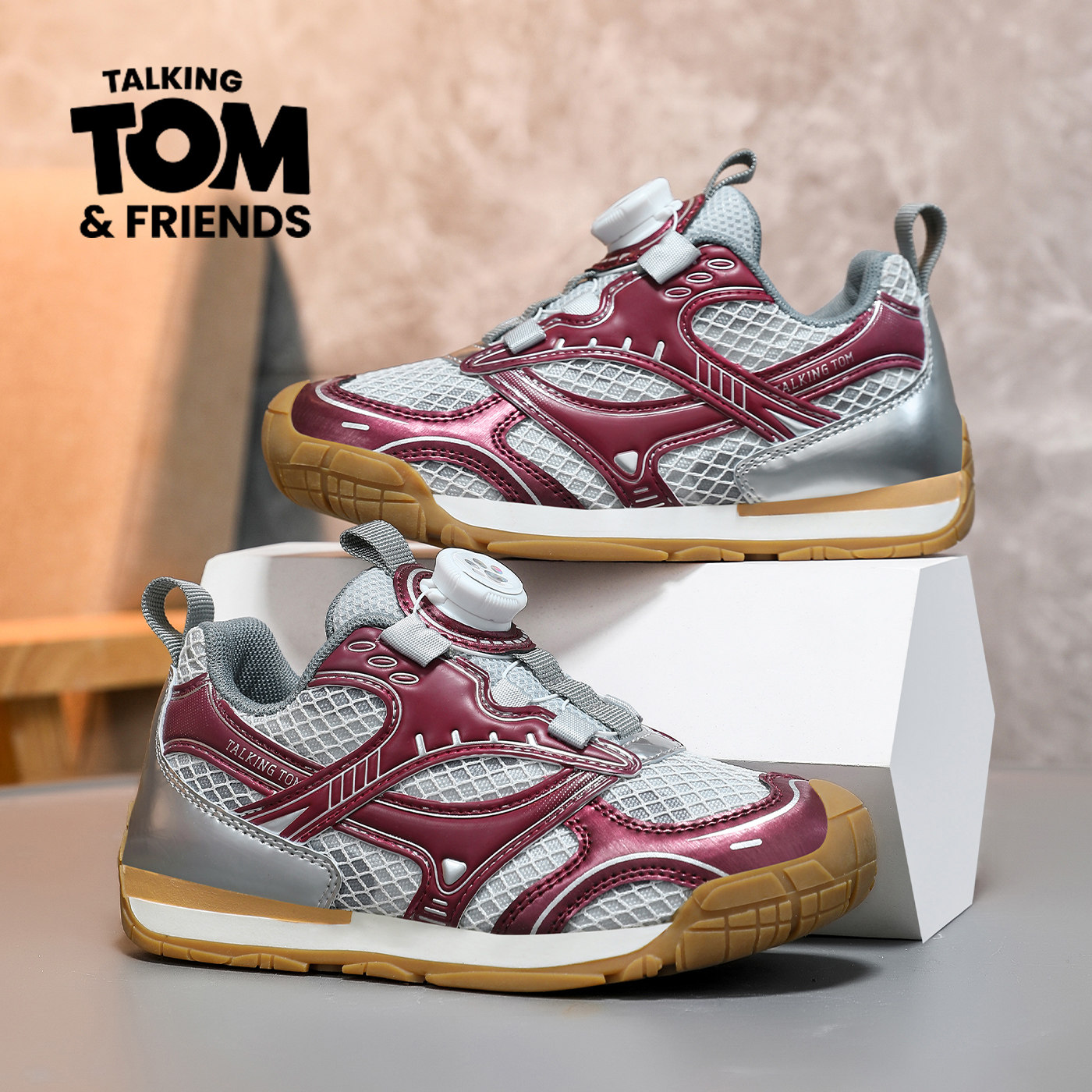 汤姆猫儿童跑步鞋子女童2026新款春秋季网面透气防臭男童运动鞋潮