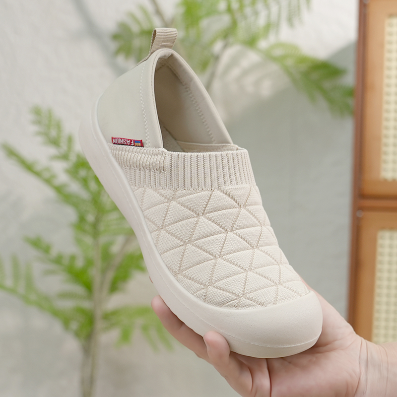 春夏新款老北京布鞋轻便舒适轻便软面高弹布鞋聚氨酯软底女单鞋