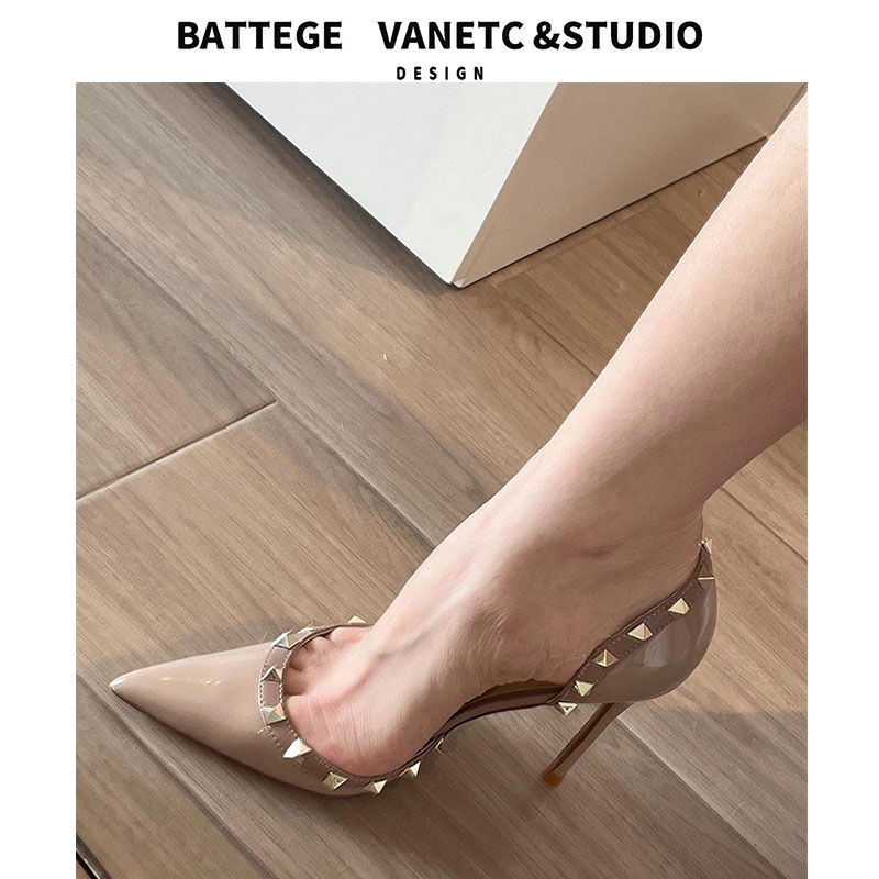 裸色高跟鞋女2024秋季新款真皮侧空尖头铆钉百搭性感细跟浅口单鞋