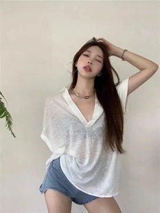 胖mm微透网纱v领短袖t恤女夏天2-300斤大码宽松设计感小众上衣ins