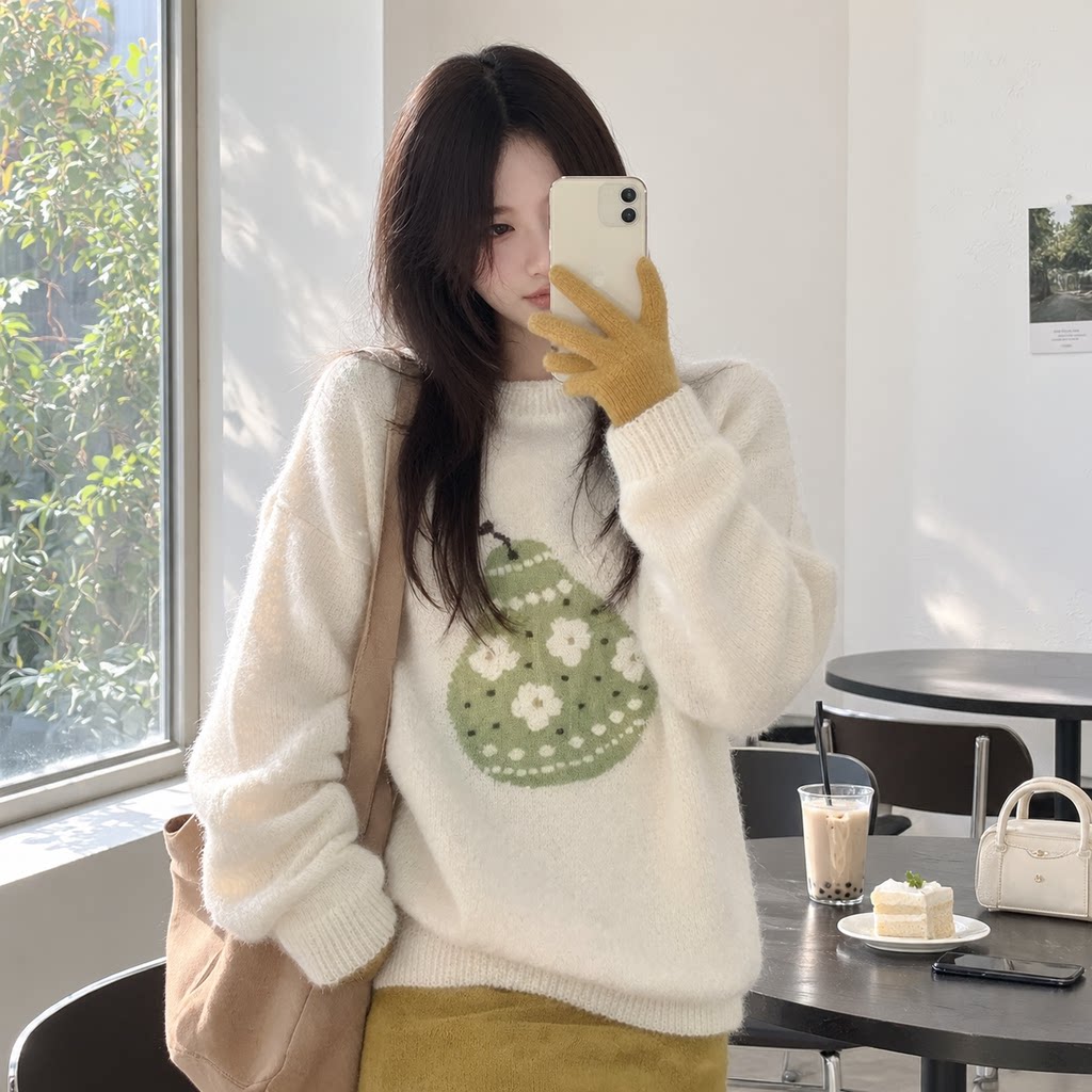新款少女感软糯刺绣毛衣