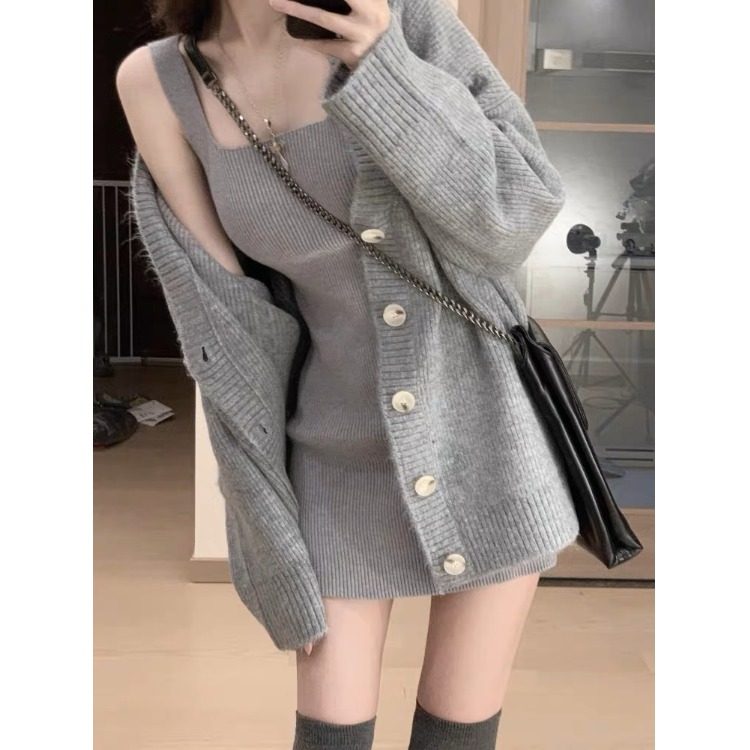 气质高级感韩版针织吊带裙女秋冬款纯欲高冷御姐风包臀连衣裙套装