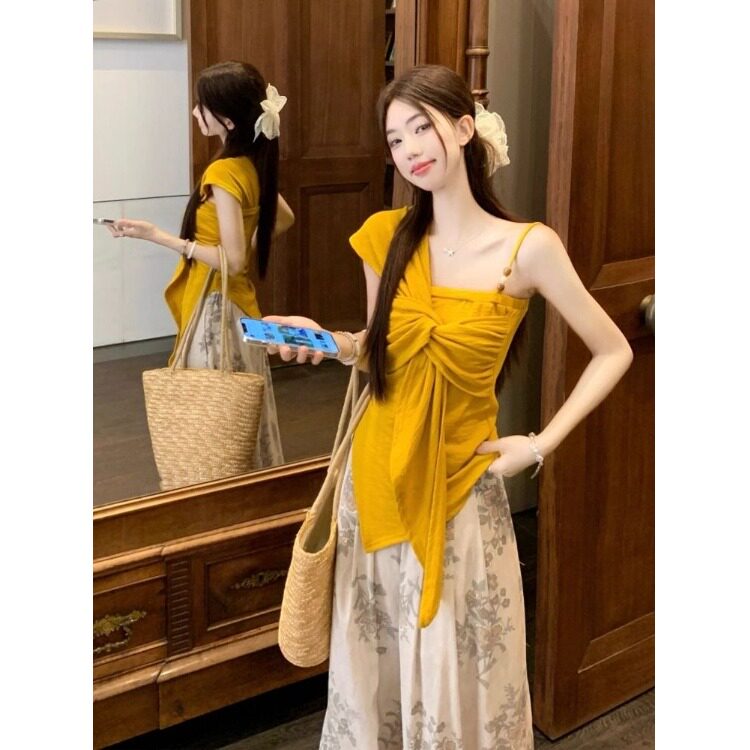 不规则斜肩黄色吊带背心女夏季泰式辣妹一字肩抹胸小上衣独特绝美