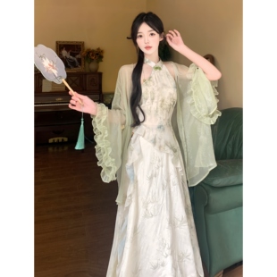 新中式挂脖连衣裙2025新款女夏季套装旗袍外搭披肩收腰a字长裙子