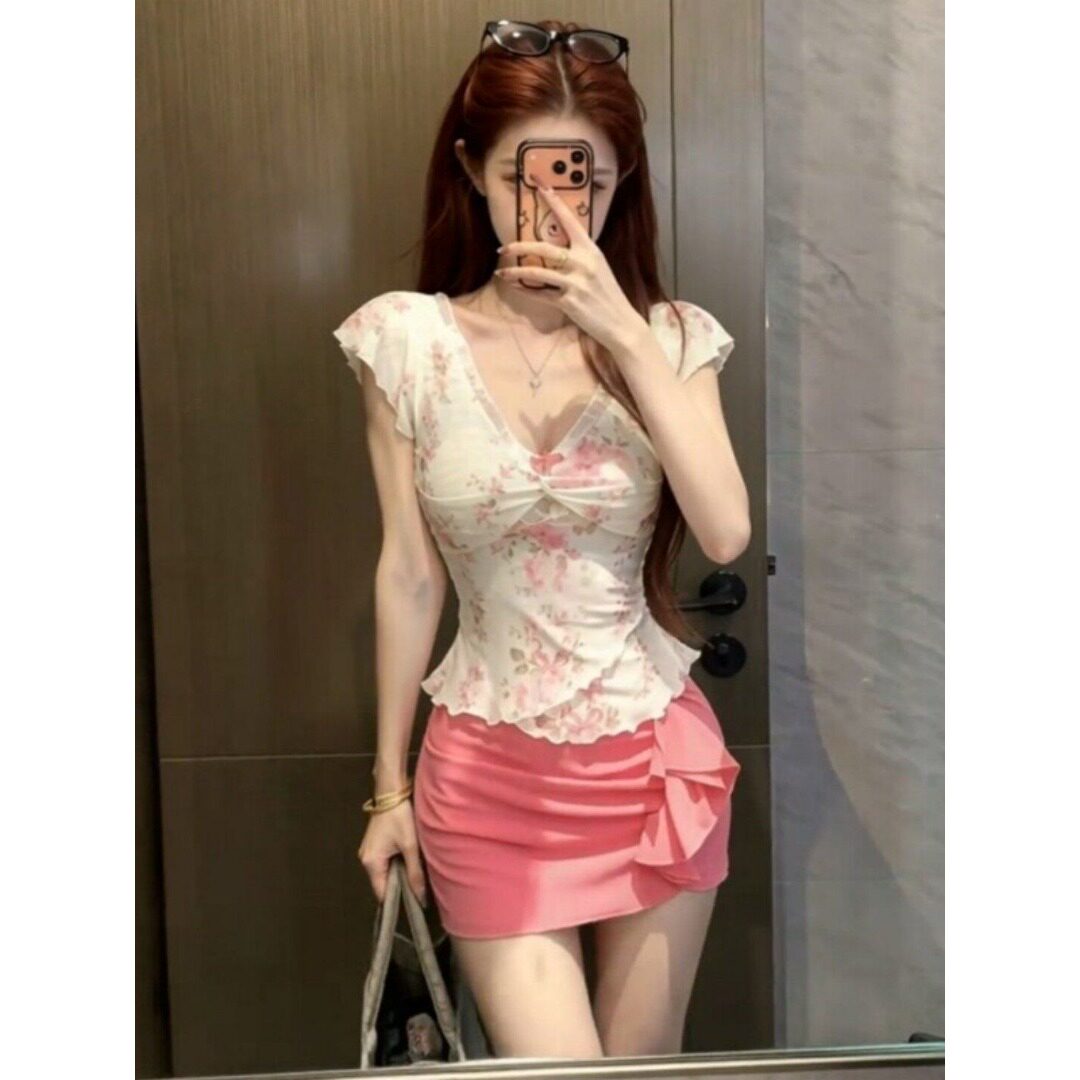 辣妹风V领碎花收腰上衣半身裙两件套女夏季新款纯欲时尚气质套装