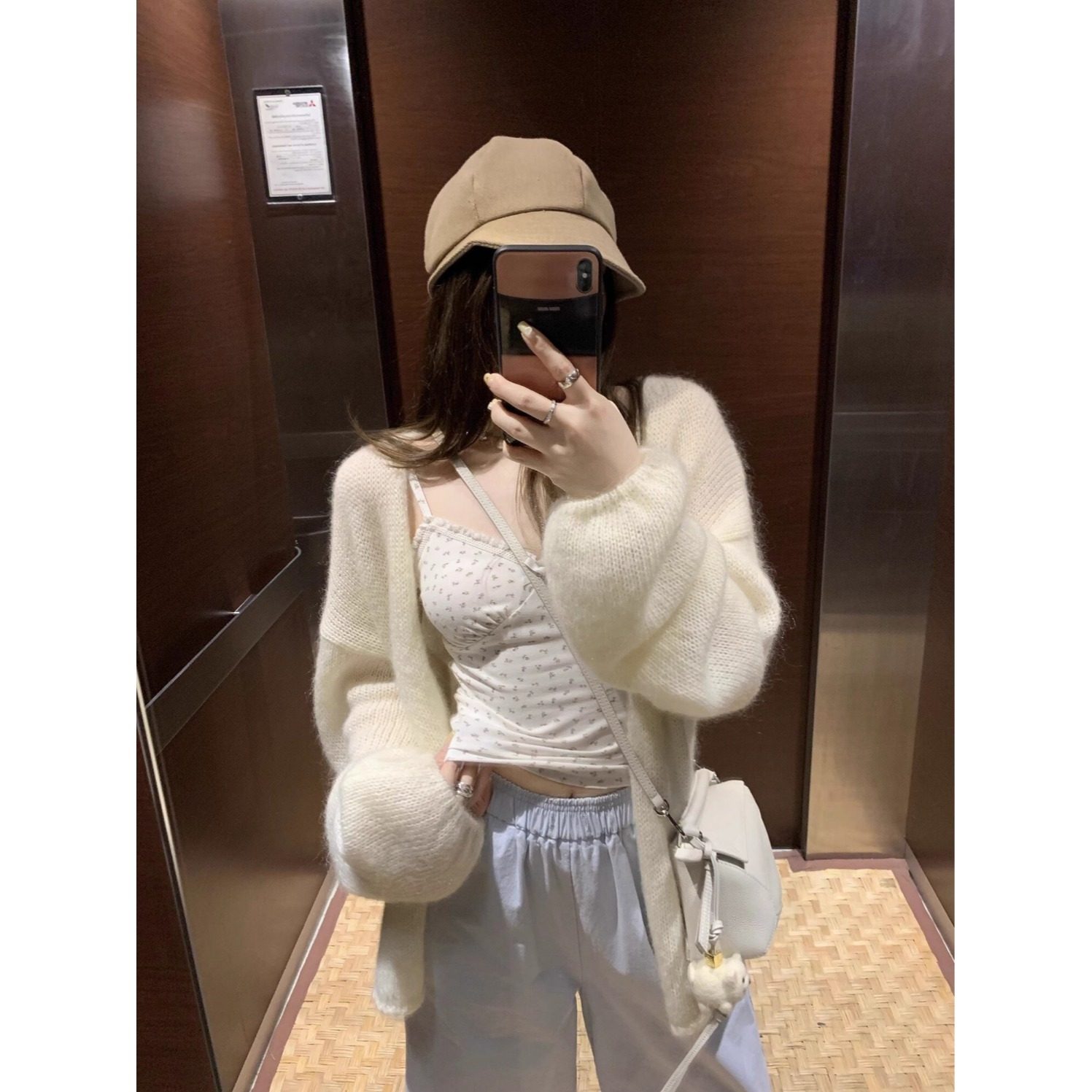 纯欲风v领薄款温柔针织衫外搭秋季新款清新百搭纯色无扣毛衣开衫