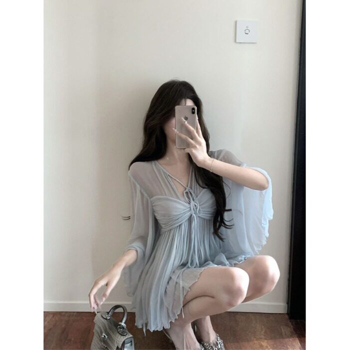 气质时尚大码mm宽松V领系带春夏季设计微胖高级感复古衬衫上衣女