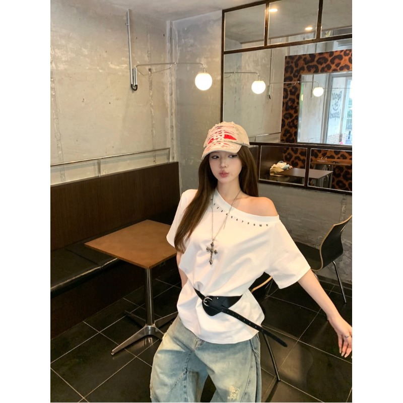 白色斜肩短袖T恤女夏季2025新款宽松韩版设计感辣妹独特百搭上衣