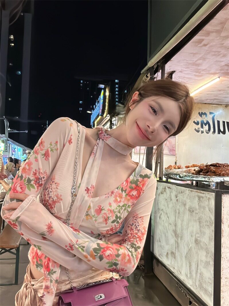 法式复古印花网纱修身T恤短款女装长袖秋季别致绝美碎花上衣打底