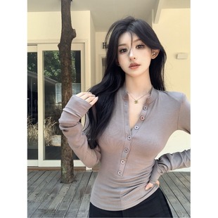 心机V领纽扣韩版长袖t恤女2025春秋冬新款纯欲修身打底衫内搭上衣
