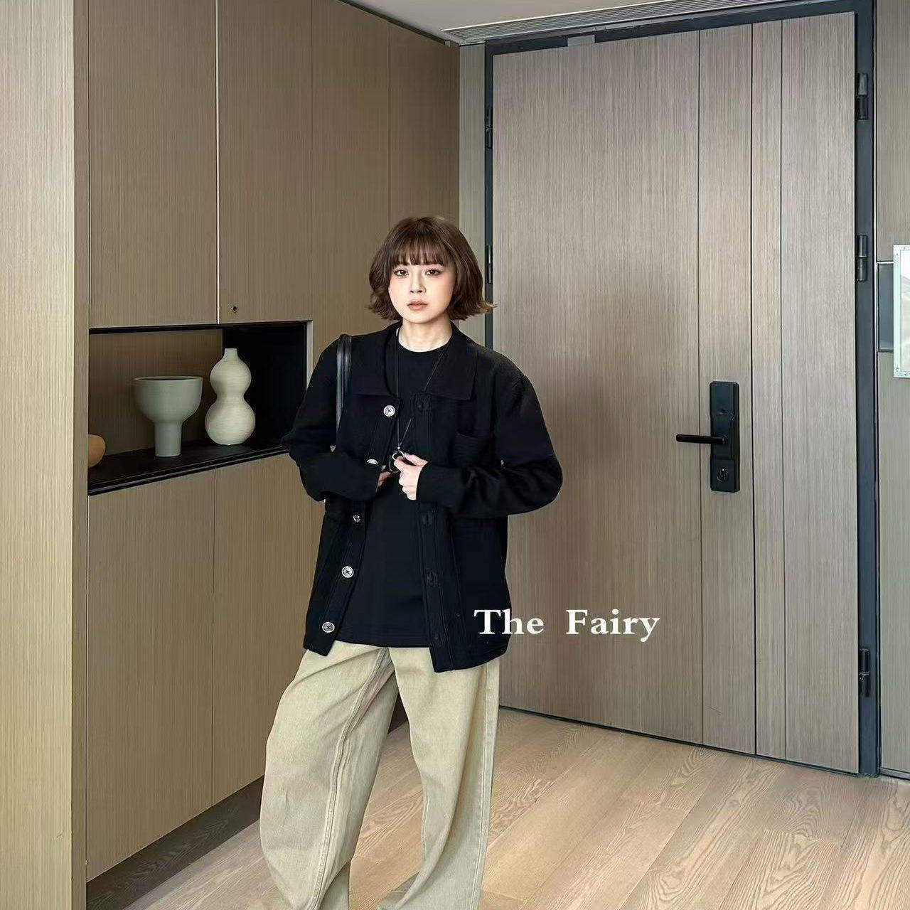 好漂亮十字花黑色翻领针织开衫外套女2025年冬季新款短上衣宽松休,女装/女士精品,短外套,淘宝优惠券,粉丝福利购,淘宝优惠卷