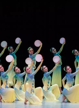 女子群舞趣说巧鼓同款青禾怏怏古典舞蹈演出服扇子舞胶州秧歌服装