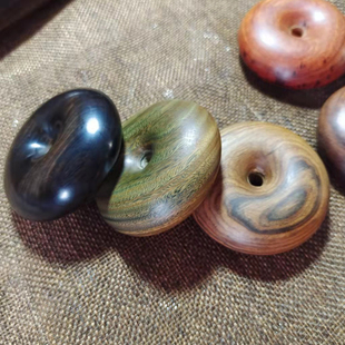 檀木平安扣面包圈黑檀绿檀木质手把件实心手球把玩挂件文玩手工件