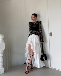 韩国小众设计感蕾丝半身裙新款 别致不对称鱼尾荷叶边气质长裙