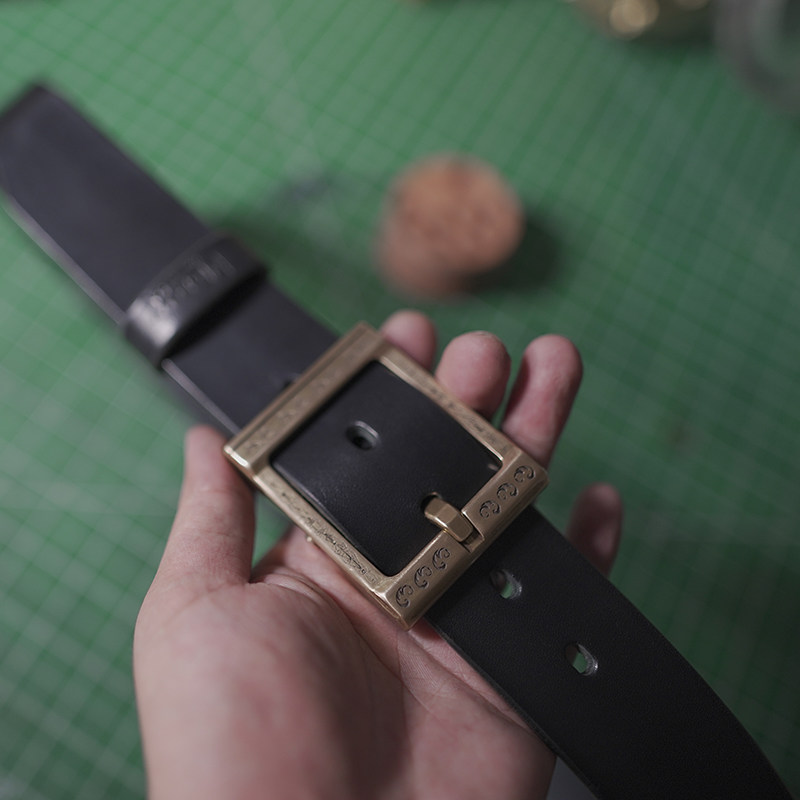 钱冢手造意大利马缰复古欧式卷草纹裤带纯牛皮腰带皮带针扣男士