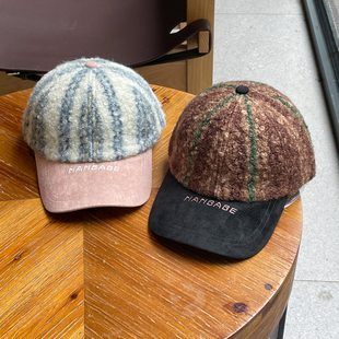 复古羊羔毛绒拼接刺绣字母鸭舌帽子女秋冬显脸小保暖条纹棒球帽男