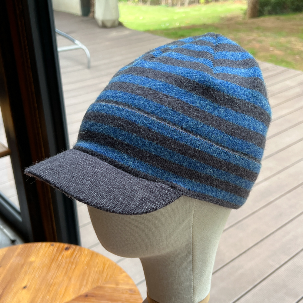 条纹硬帽檐针织鸭舌帽子女时髦氛围感骑士帽横纹修饰脸型冷帽男女