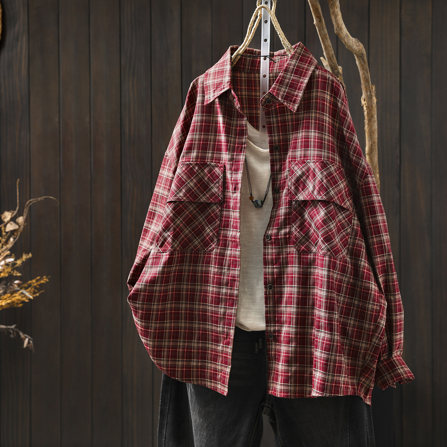 2026独特超好看衬衫女秋新款红色格子复古双口袋宽松休闲百搭衬衣