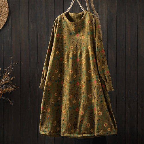 独特漂亮初春裙子2026新款女装中长款碎花印花胖mm文艺针织连衣裙