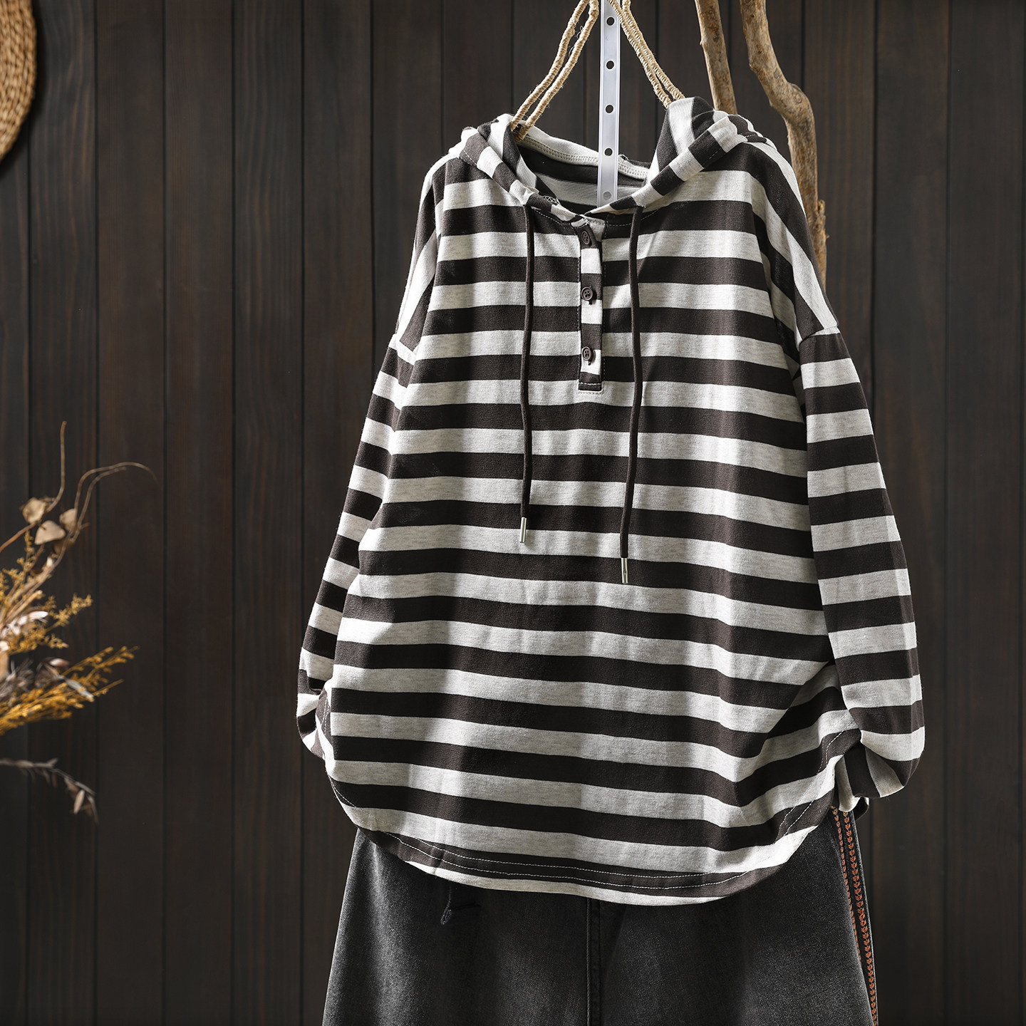 连帽打底衫2025新款今年流行爆款秋冬季条纹洋气宽松时尚内搭t恤