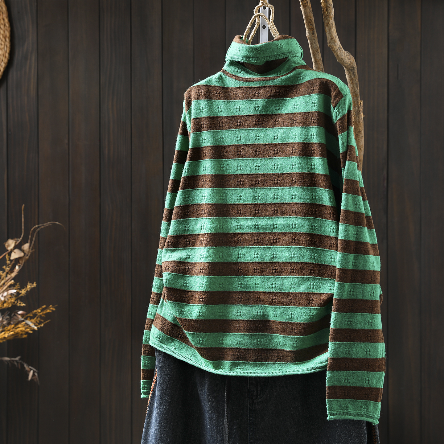 打底衫2025新款今年流行爆款秋冬条纹半高领不撞款独特宽松t恤衫