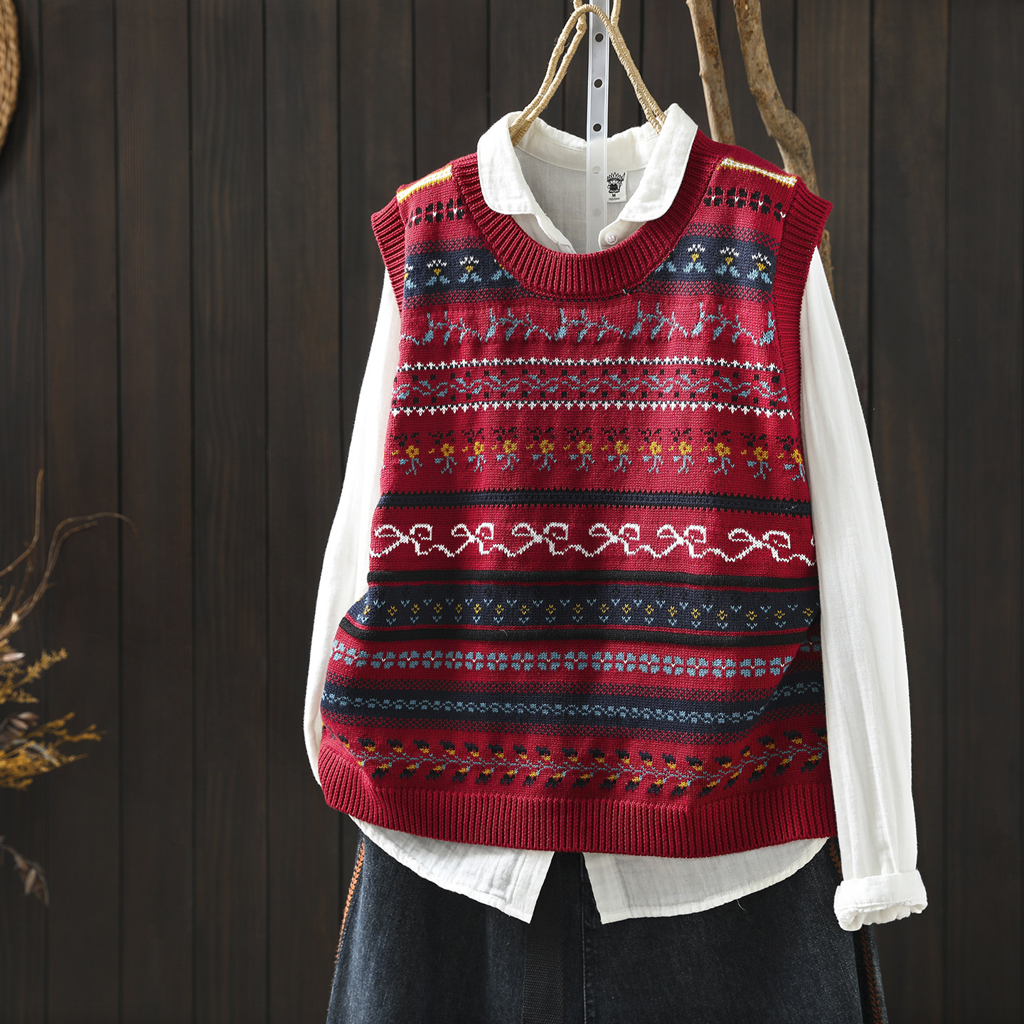 2026超火春装马甲女红色费尔岛针织提花漂亮叠穿宽松时尚无袖背心