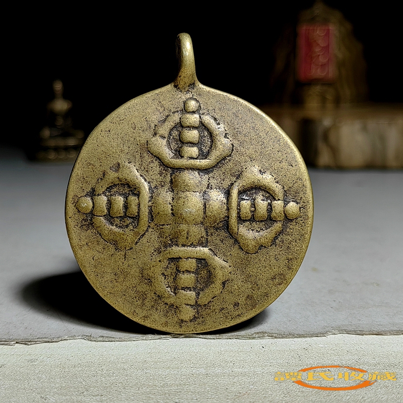 中式复古黄铜十字金刚杵九宫八卦牌吊坠藏式文玩项链九宫牌铜挂饰