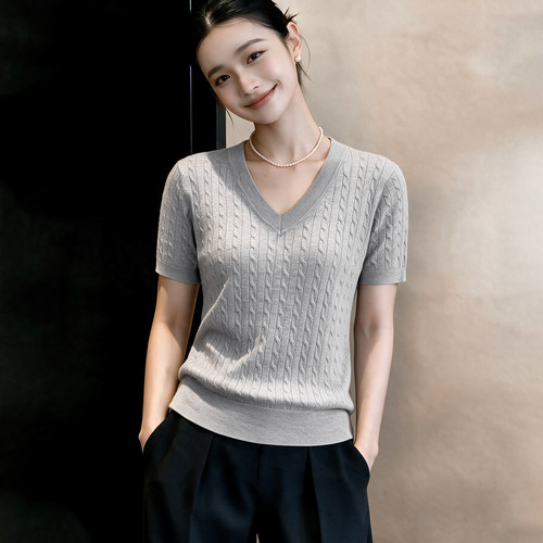 正肩短袖针织衫女2026年流行款女装春夏新款麻花肌理感v领上衣女