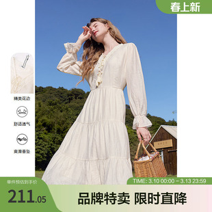 2025百图气质流苏绑带连衣裙花边V领收腰裙子