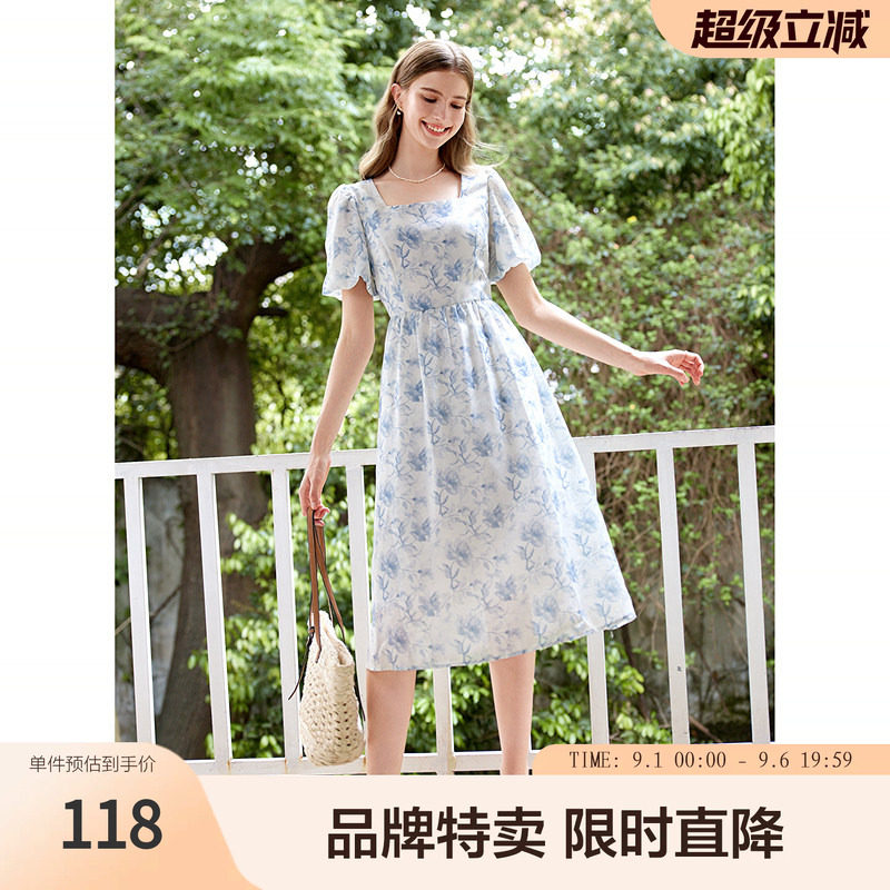 betu百图印染连衣裙夏款显瘦方领甜美灯笼袖中长款连衣裙图片