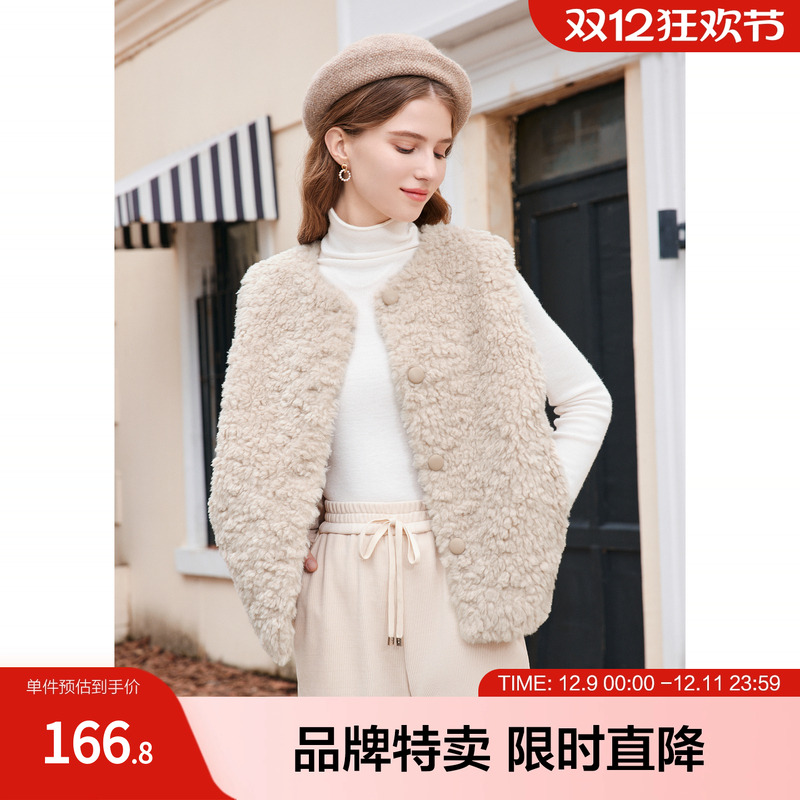 百图仿羊羔毛马夹外套冬新品舒适颗粒绒减龄无袖马夹