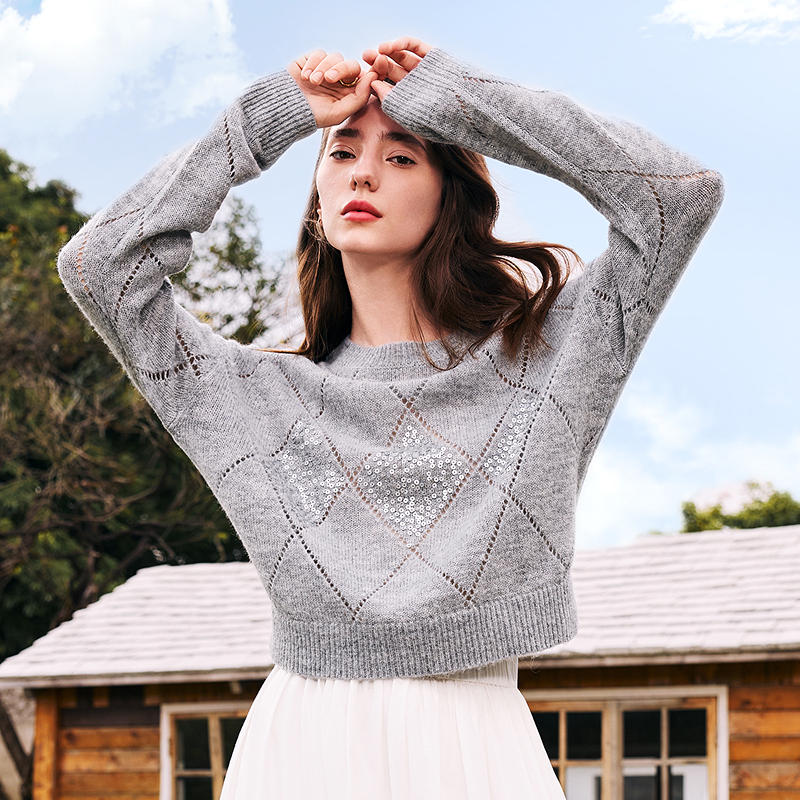 betu百图亮片针织衫秋款透气镂空亮片装饰长袖纯色女式针织衫