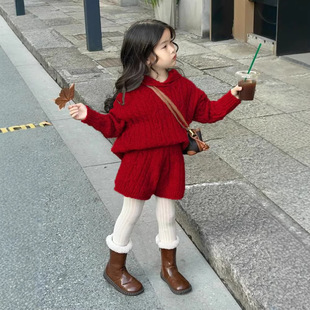 女童洋气套装秋冬款韩版儿童加厚连帽毛线衣短裤女宝宝红色新年装