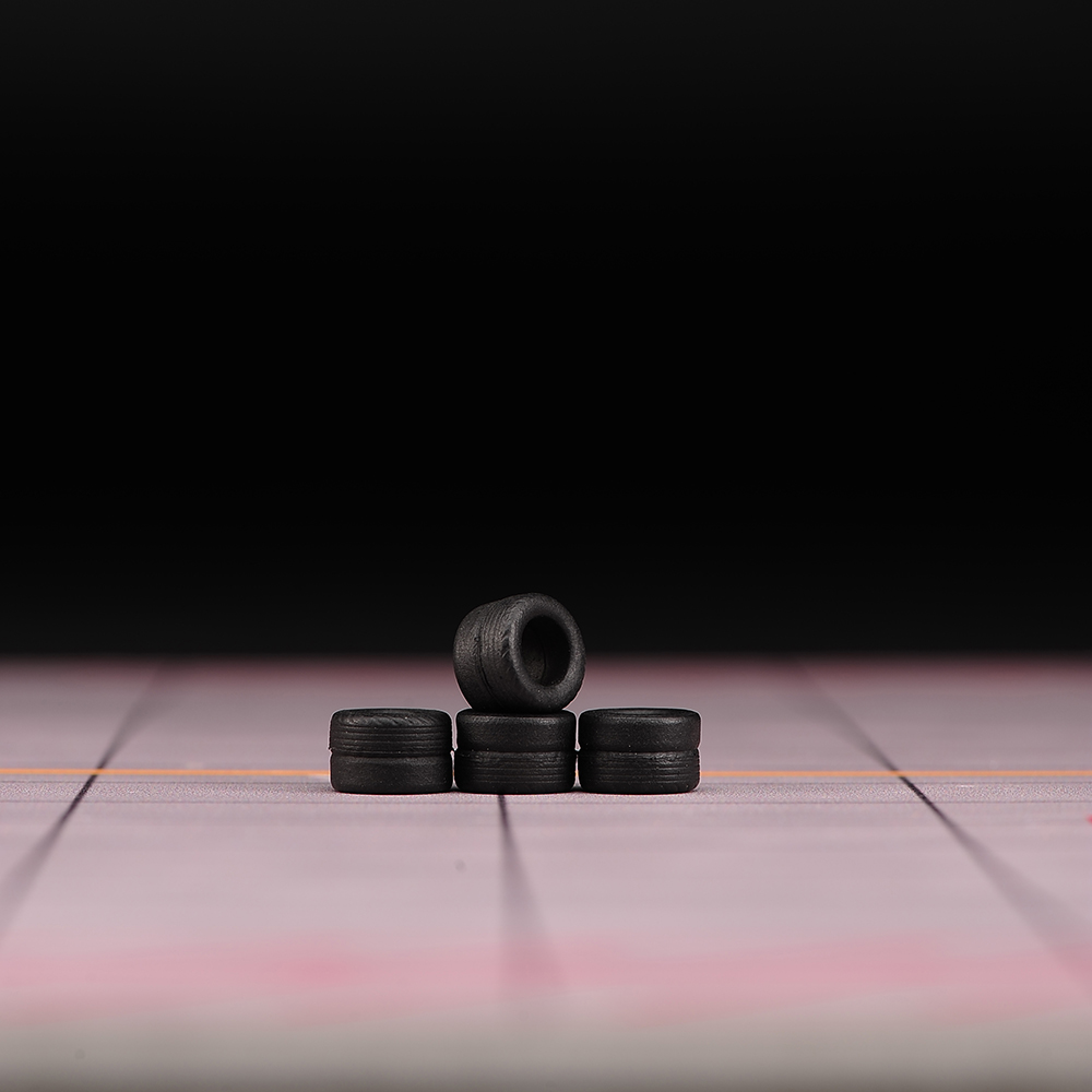 现货ANT 1/64 赛车轮胎场景模型 微缩模型沙盘手办树脂小人偶微拍