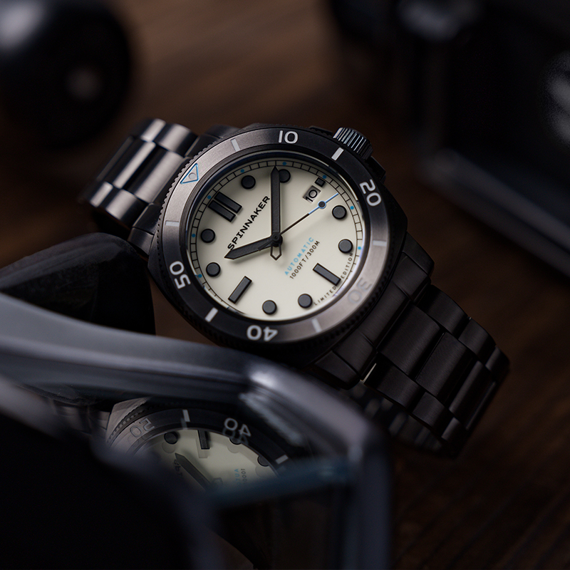 三角帆全盘夜光自动机械潜水手表