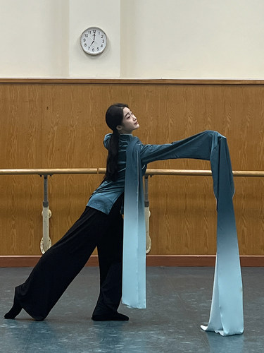 舞依艺库甩袖京剧专业表演古典舞