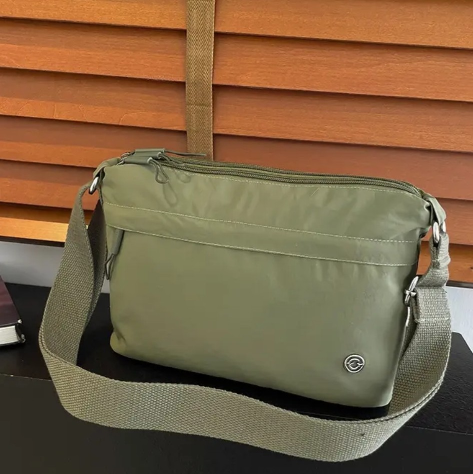 牛津布单肩斜挎包女士2025春夏新款休闲时尚尼龙化妆包帆布妈妈包
