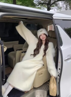白色水貂绒针织连衣裙女冬