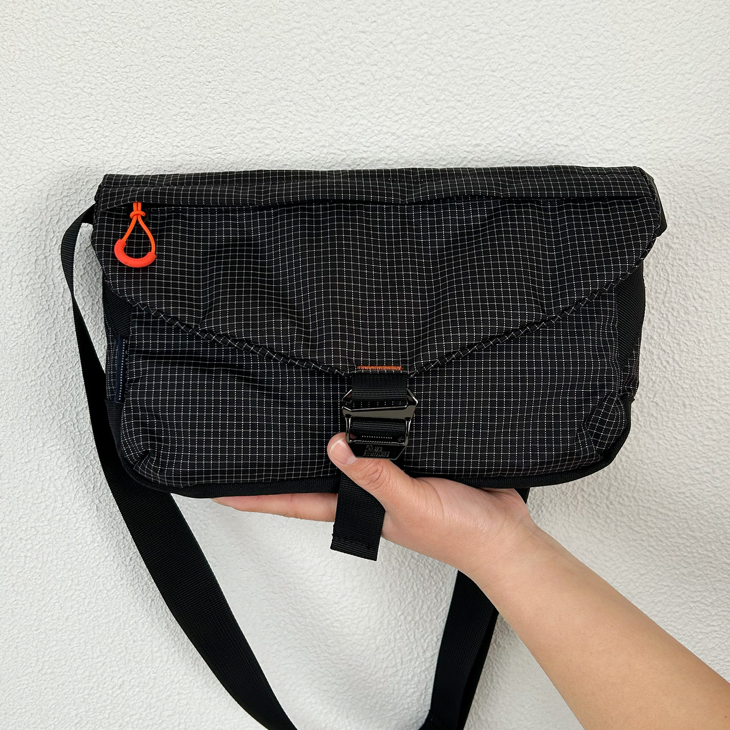 巨好看的斜挎包2026新款女单肩背包男高级感超轻便大容量百搭潮包