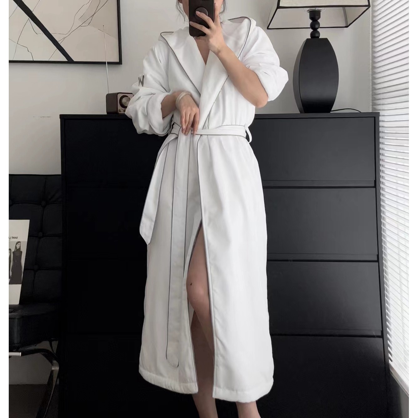 女士磨毛W刺绣气质连帽短绒浴袍图片