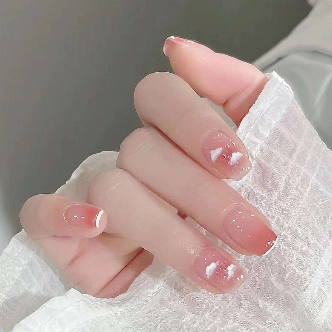 夏日显白气质穿戴甲仙女渐变云彩法式美甲贴片纯手工定制结婚新娘