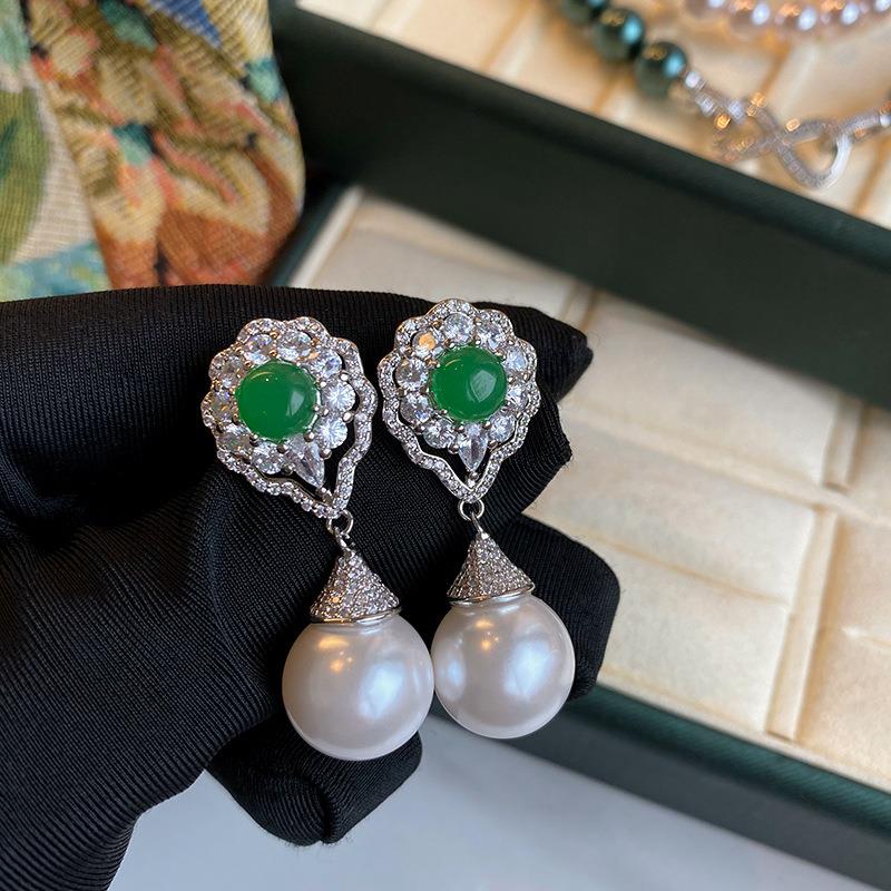 真金电镀玻璃澳白珍珠耳钉女高级感天然绿玉髓耳钉S925纯银针耳饰