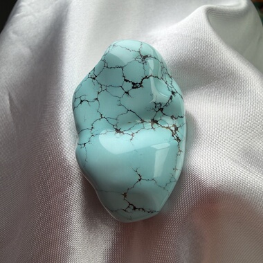 绿松石水草纹吊坠22.7g宽24mm长37.9mm厚20mm湖北原矿瓷釉级随形