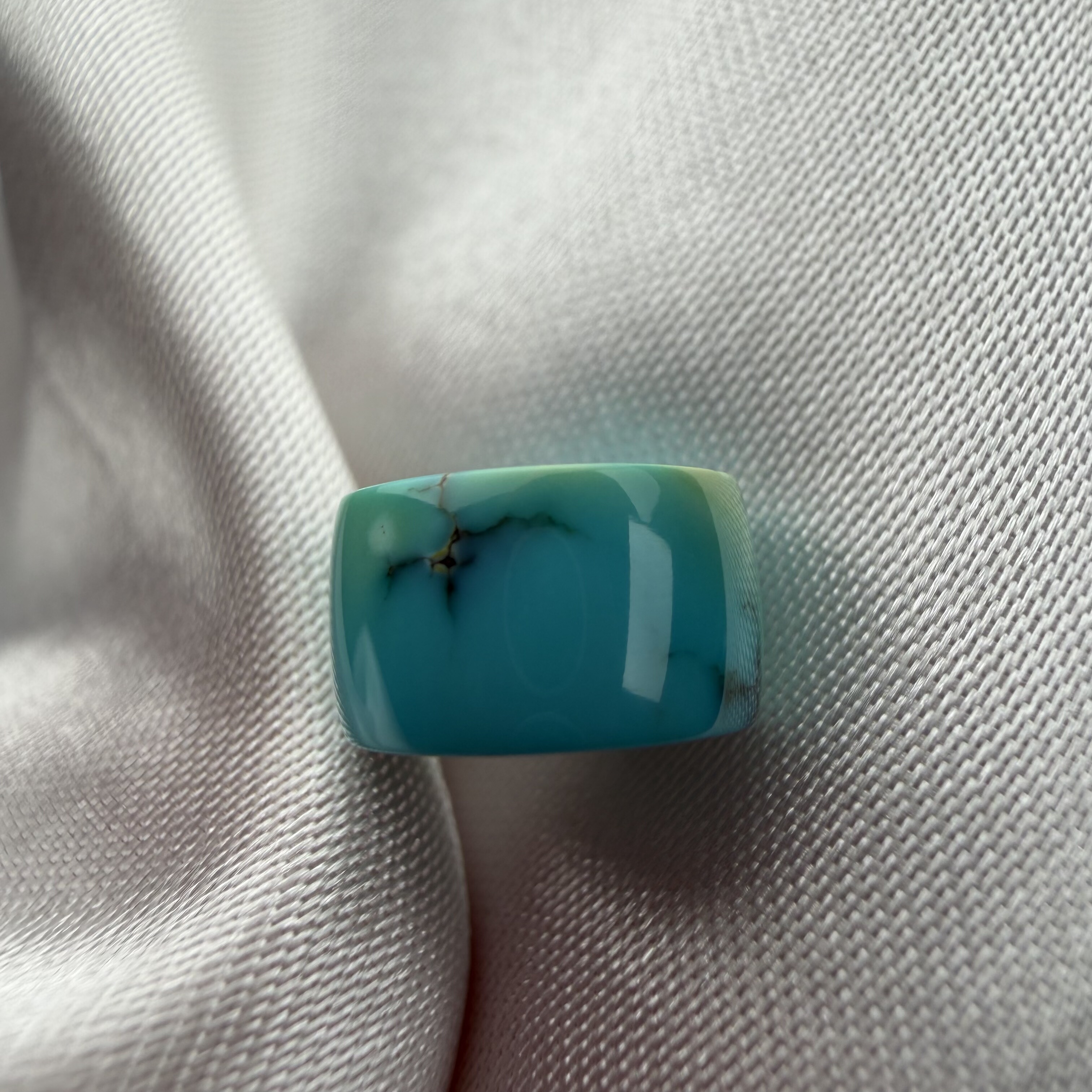 绿松石双色俏色直切9mm高5.4mm湖北原矿瓷釉级特色墩子隔珠配饰