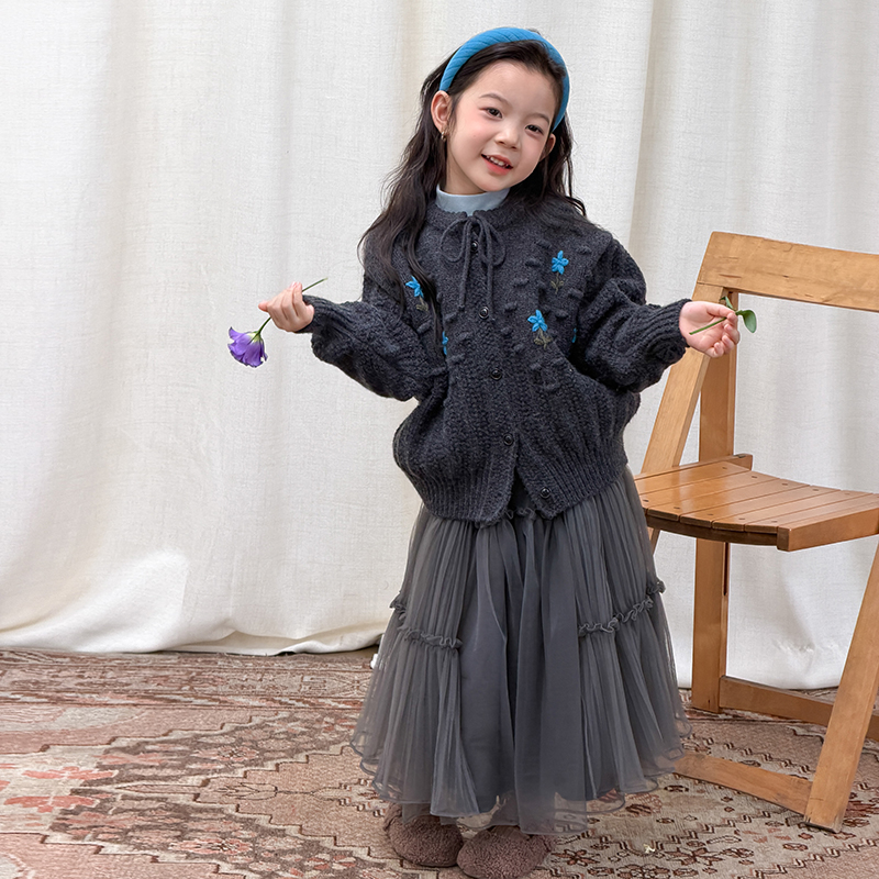 依依妈女童韩版冬装森系针织开衫儿童立体提花上衣手工花毛衣外套